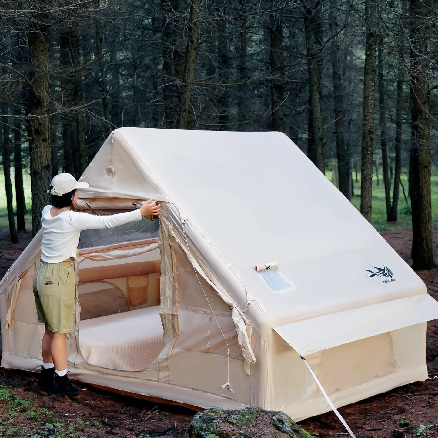 Pakicetus Inflatable Tent With Skylight Quick Setup For Family Camping